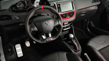 Peugeot 208 GTi interior