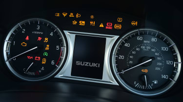 Suzuki Vitara - dials