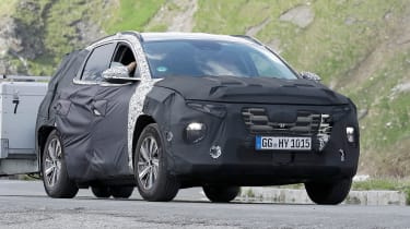 2024 Hyundai tucson (camouflaged) - front action