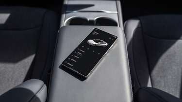 Tesla Model 3 Standard - phone