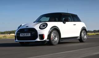 MINI Cooper JCW - front tracking