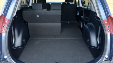 Toyota RAV4 Icon 2.2 D-4D boot seats folded