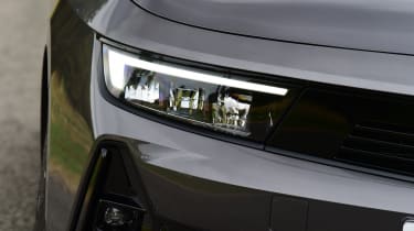 Vauxhall Astra - headlight