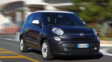 Fiat 500L front tracking