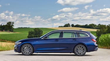 BMW 3 Series Touring - side static