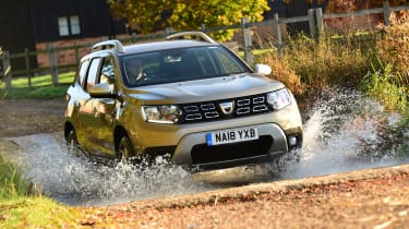 Dacia Duster - front off-road