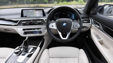 BMW 7 Series - dash