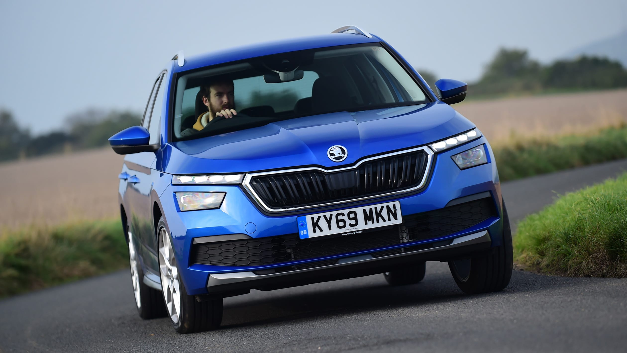 Skoda Kamiq vs Volkswagen T-Cross vs Citroen C3 Aircross - pictures ...