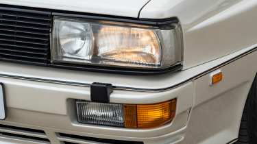 Audi Quattro - headlight