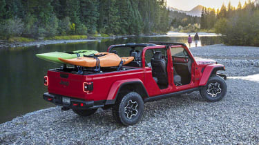 New 2020 Jeep Gladiator pick-up truck revealed - pictures 