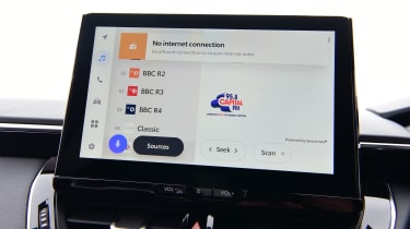 Toyota Corolla - infotainment screen (radio)