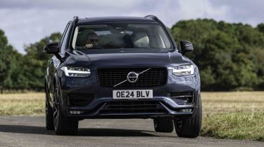 Volvo XC90 B5 - front cornering