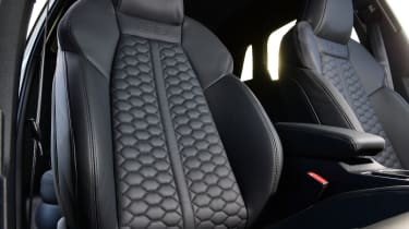 Audi RS 3 - seats