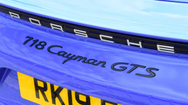 Porsche 718 Cayman - badging
