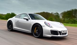 Porsche 911 GTS - front