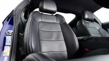 Ford Mustang - front seats