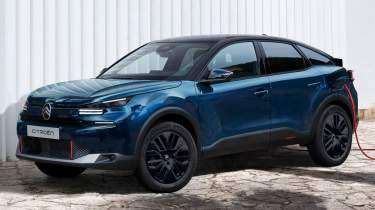 Citroen C4 Collection - charging
