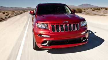 Jeep Grand Cherokee SRT8 front tracking
