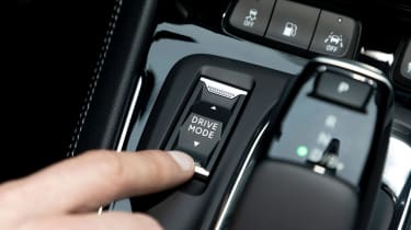 Vauxhall Grandland X Hybrid4 - drive mode