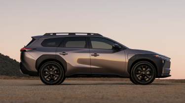 Toyota bZ4X Touring - side