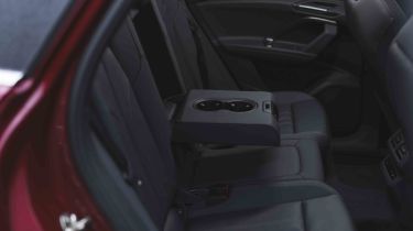 Audi Q5 - rear arm rest