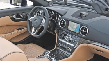 Mercedes SL65 AMG interior