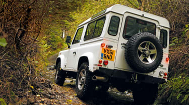 Land Rover Defender 2.2D XS rear