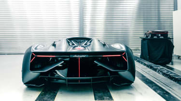 Lamborghini Terzo Millennio - full rear garage