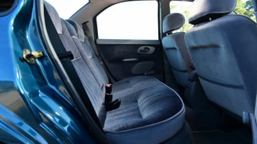 Ford Mondeo Mk1 icon - rear seats