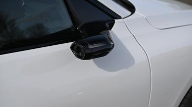 Audi S6 Avant e-tron - side camera