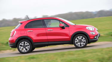 Used Fiat 500X - side action