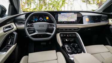 Audi Q5 - cabin