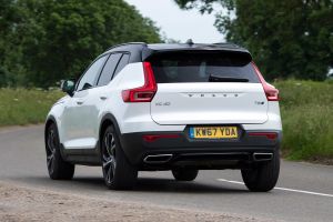 Volvo XC40 - rear cornering