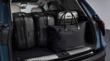 Audi Q7 - boot