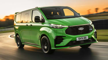 Ford Transit MS-RT - front action