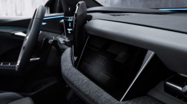 Audi Q6 e-tron - passenger screen