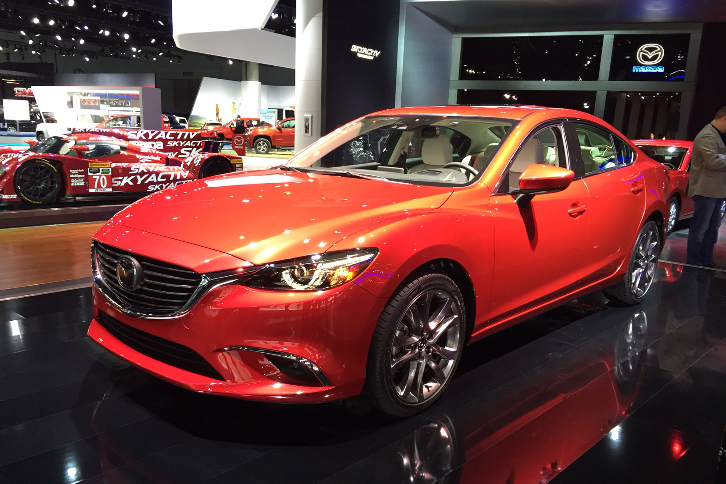 Mazda 6 gets a facelift at the 2014 LA Motor Show Auto