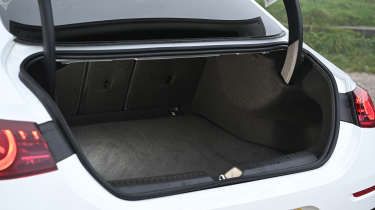 Mercedes CLA - boot