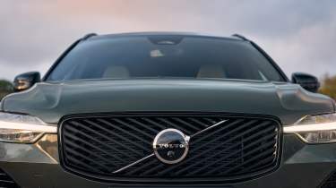 Volvo XC60 facelift - front end