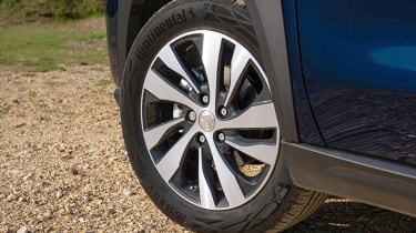 Suzuki S-Cross Hybrid - front n/s wheel