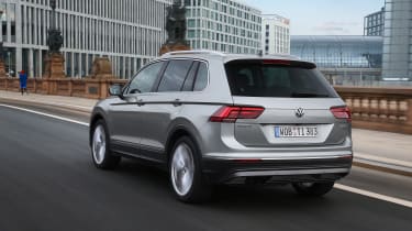 Volkswagen Tiguan 2016 - silver rear tracking