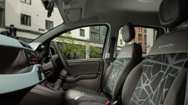 Fiat Panda Cross - front seats