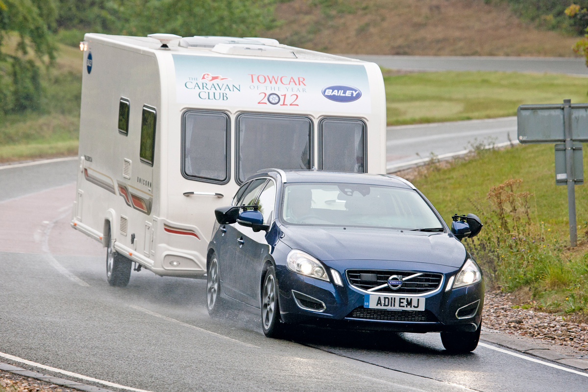 Best buy 4x4 under 1,800kg Tow Car of the Year 2012 Auto Express