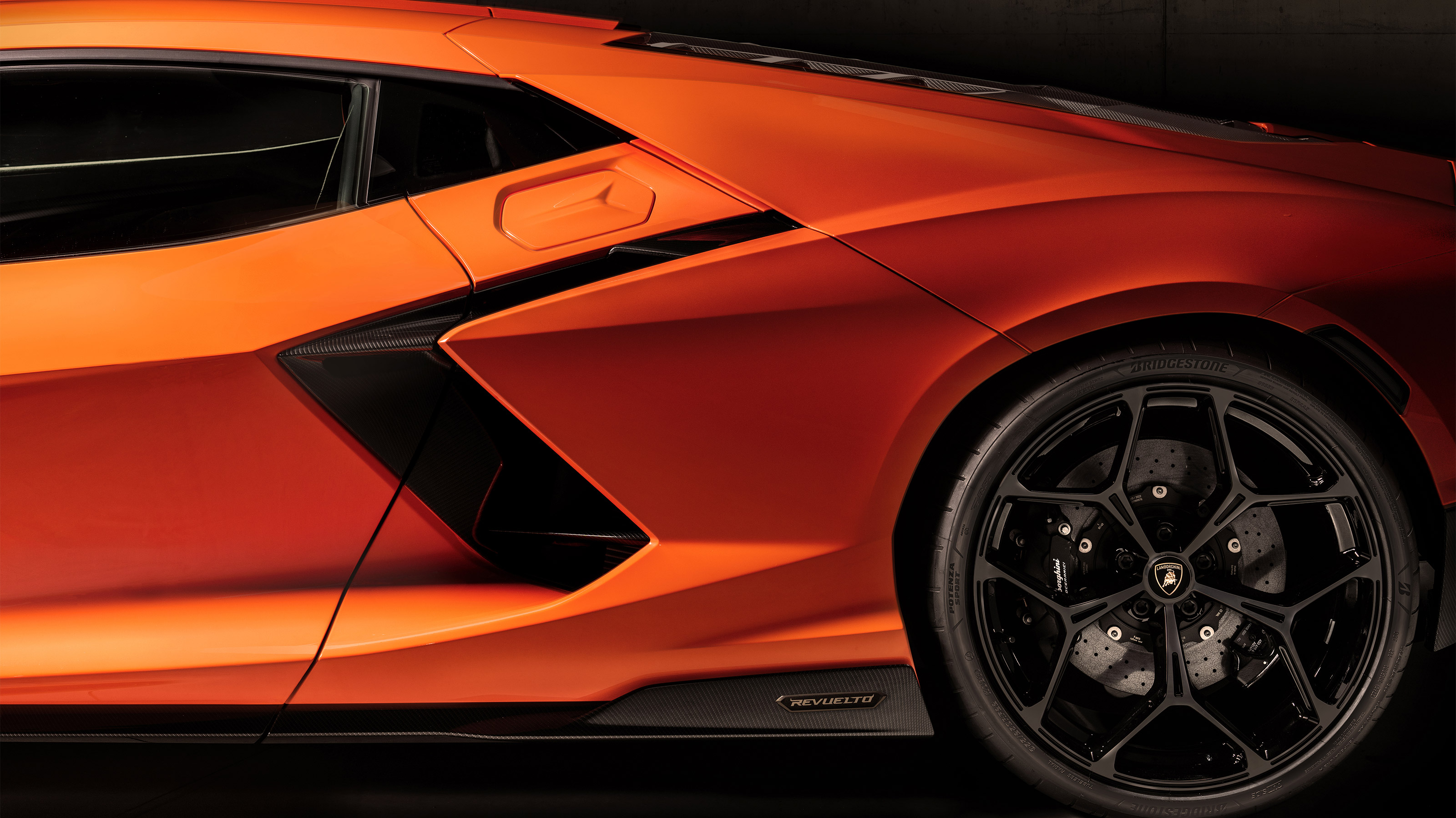 Lamborghini Revuelto revealed – pictures | evo