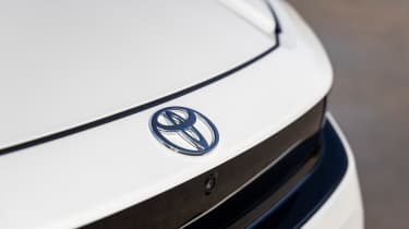 Toyota Urban Cruiser - front badge