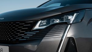 Peugeot%203008%202020%20facelift%20official%20pics-12.jpg