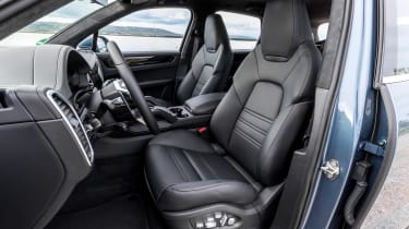 Porsche Cayenne E-Hybrid - front seats
