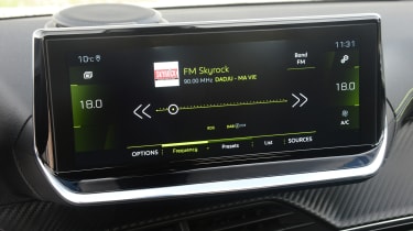 Peugeot 2008 - radio