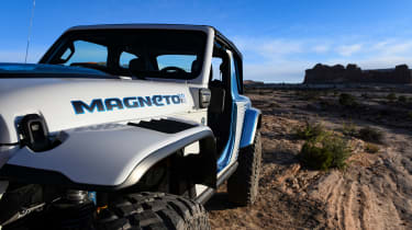Jeep Magneto 2.0 concept - Magneto badge