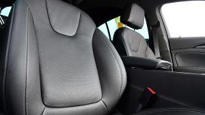 Vauxhall Insignia 1.5 diesel - seat detail